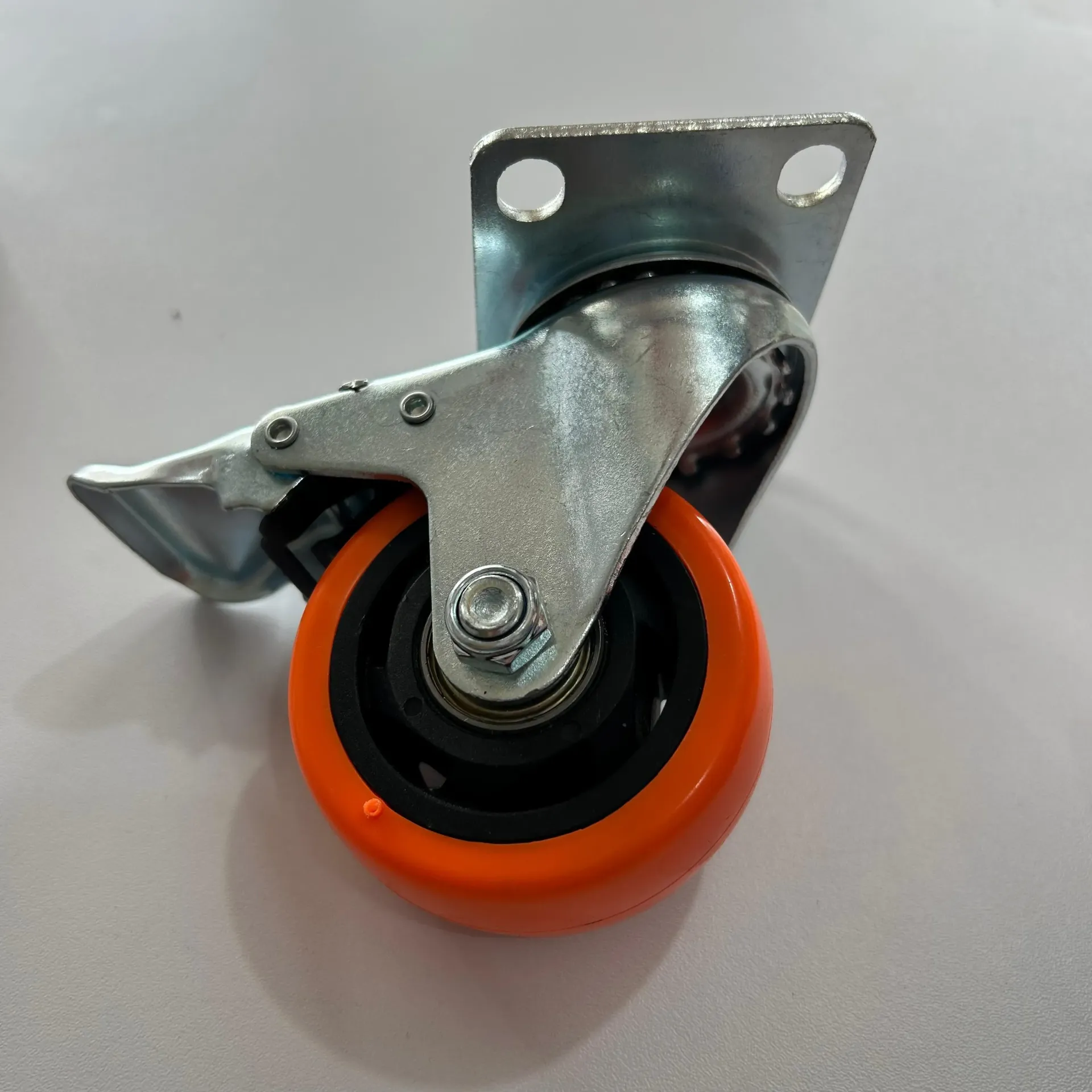 [FER-GAR-003] GARRUCHA NARANJA 3 PULGADAS CON FRENO