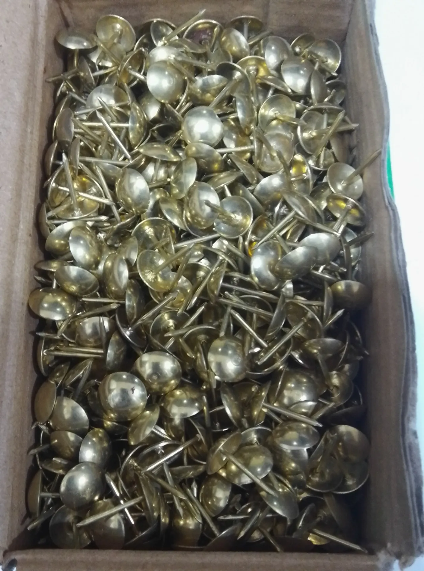 [GEN-150] TACHUELA ESTOPEROL DORADA ⅝ 1000pcs