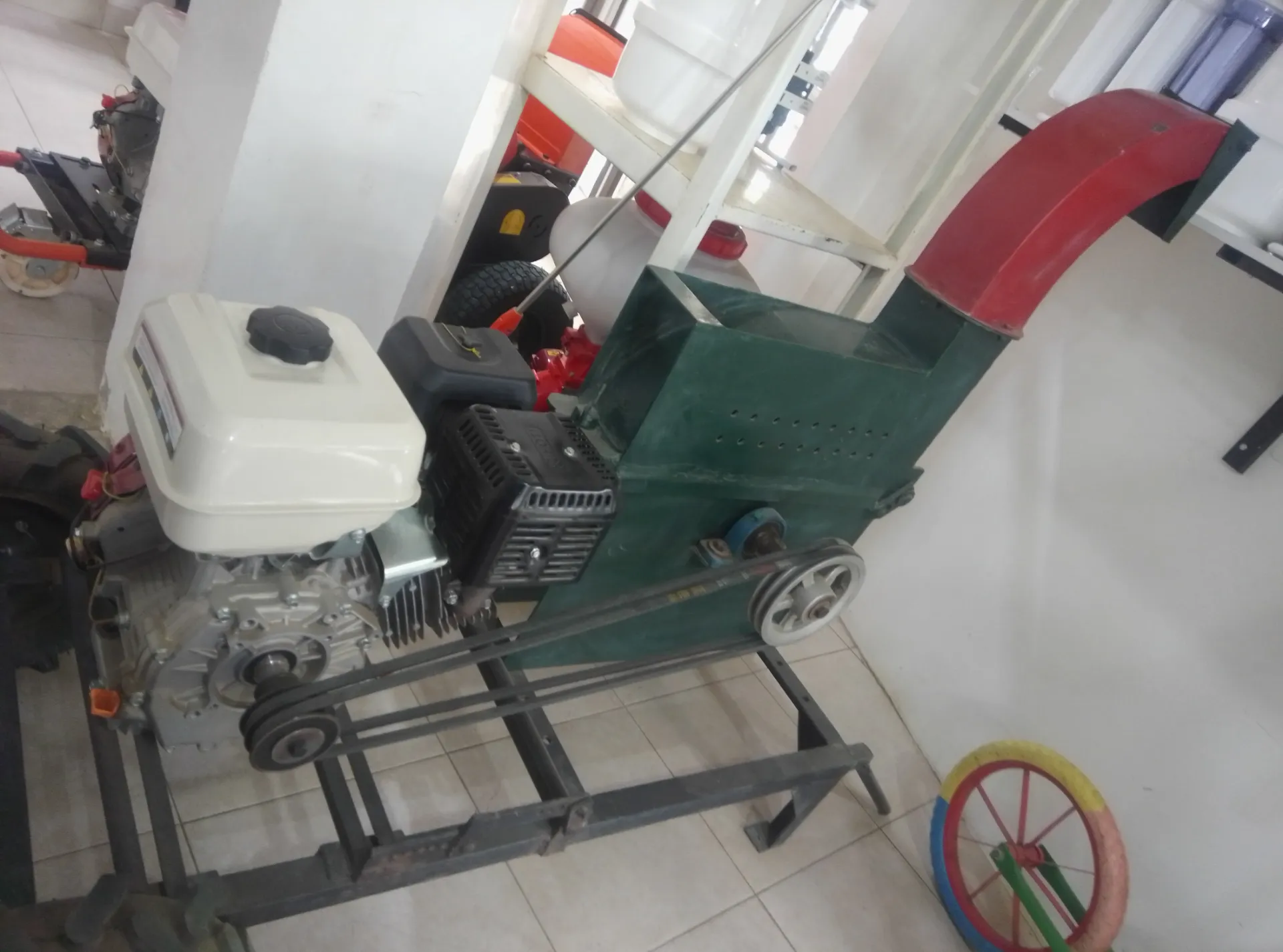 [MAQ-PIC-002] PICADORA DE PASTO 16HP