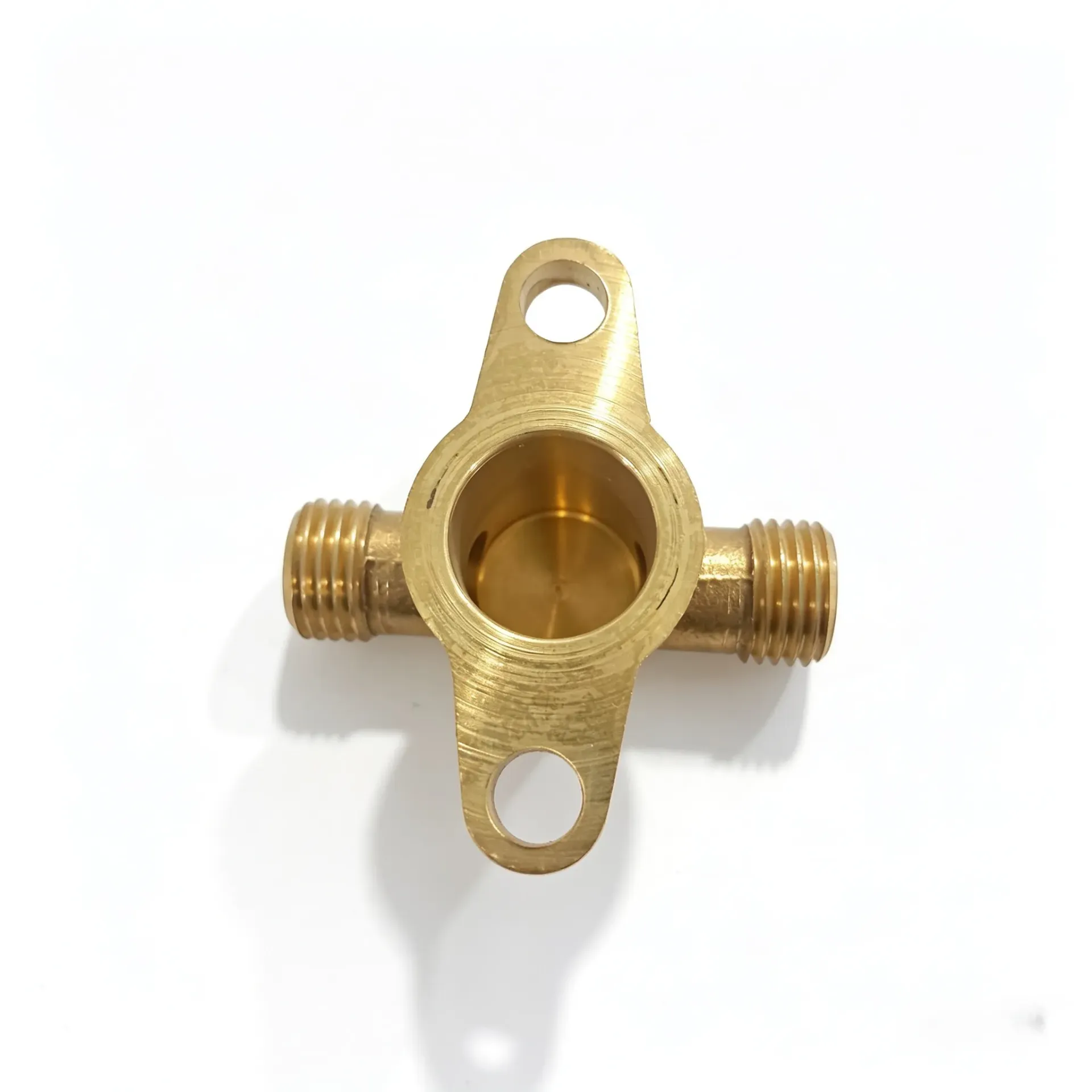 [PLO-CON-002] CONECTOR DE MANGUERA FUMIGADORA A MOTOR